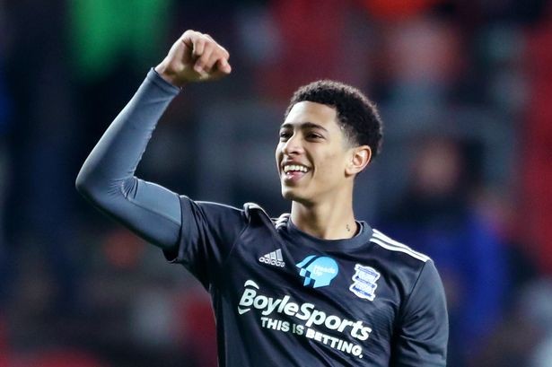 湖人替补球员发挥出色，贡献关键数据