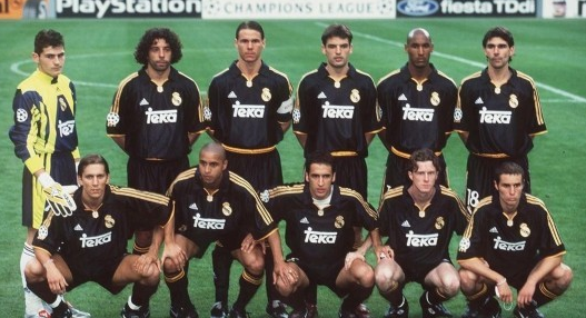 足球巴萨后防大将伤缺四周，主帅表情凝重