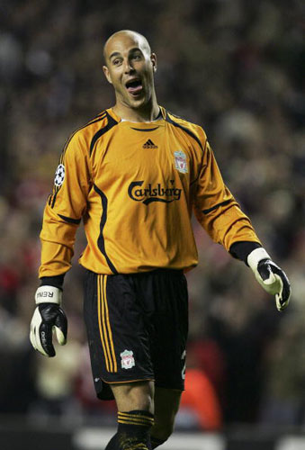 天妒英才，国米旧将范赫斯登转投西协甲后生涯第三度遭遇ACL受伤