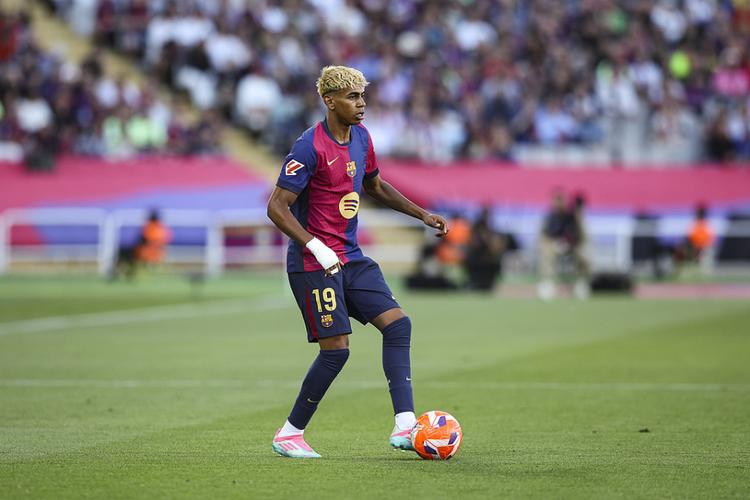 老将强硬打成2+1，全队振奋