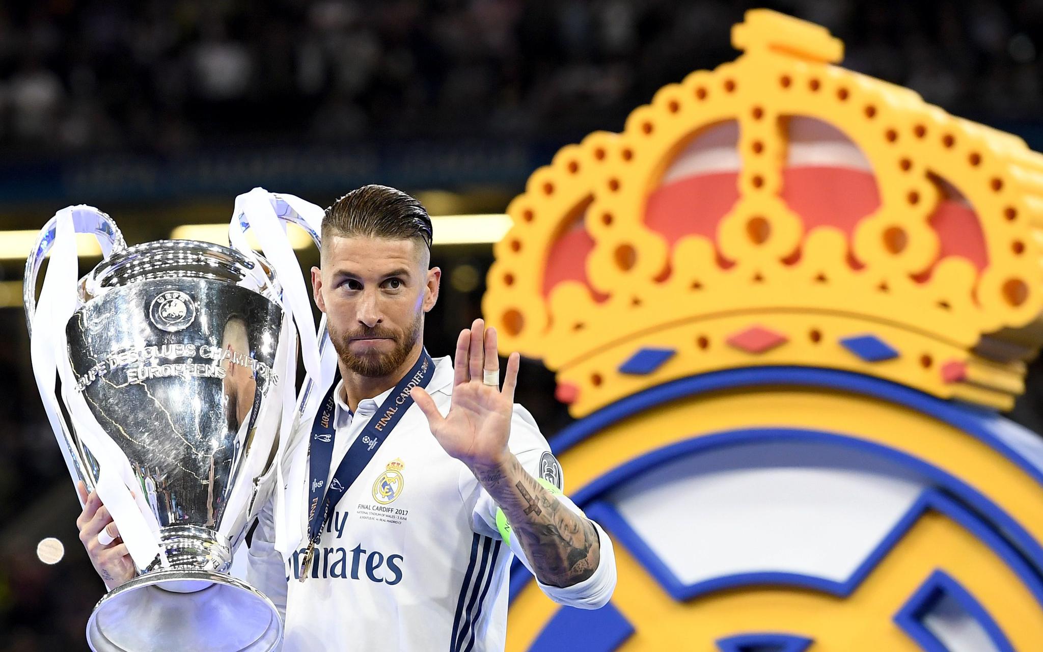 詹姆斯篮下连续得分