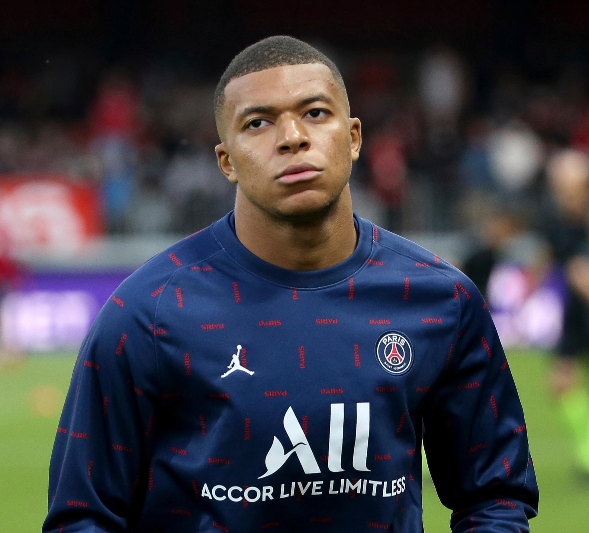 剑南春丨拜仁让二追六6-2逆转弗赖堡，奥利塞2射3传，卡尔传射