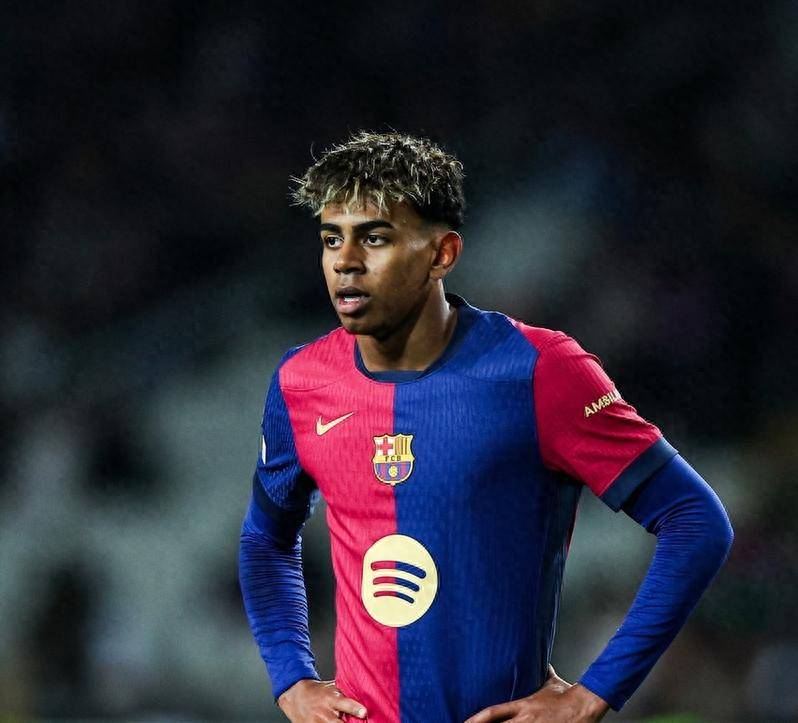 图片报：瓜帅对埃切韦里的情况不满，球员冬窗可能被租回河床